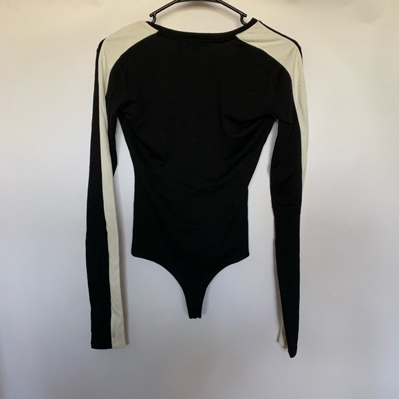 Theory Black White Wool Deep V-neck Body Suit NWT - Picture 5 of 7